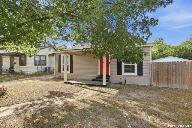 126 Greer St Property Photo 5