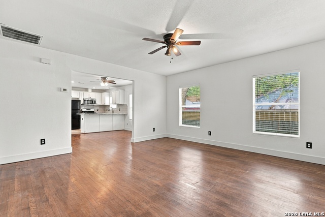 126 Greer St Property Photo 6