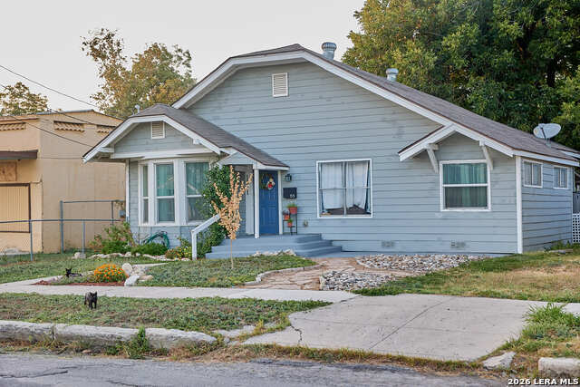 1531 W Summit Ave Property Photo 2