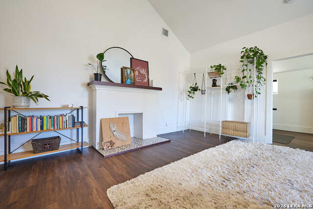 1531 W Summit Ave Property Photo 4