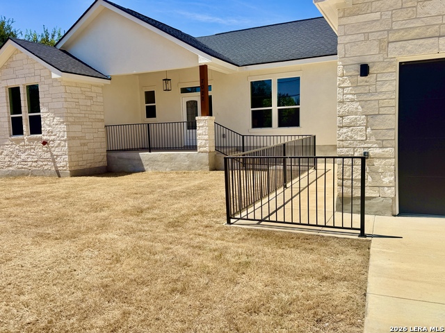 7022 Circle Oak Dr Property Photo 3