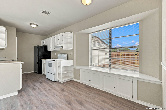 9602 Vale Property Photo 3