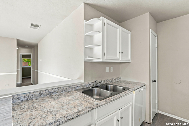 9602 Vale Property Photo 6
