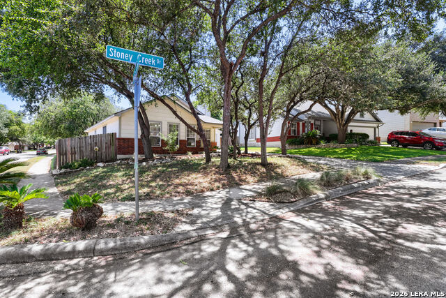 13103 Stoney Creek Dr Property Photo 6