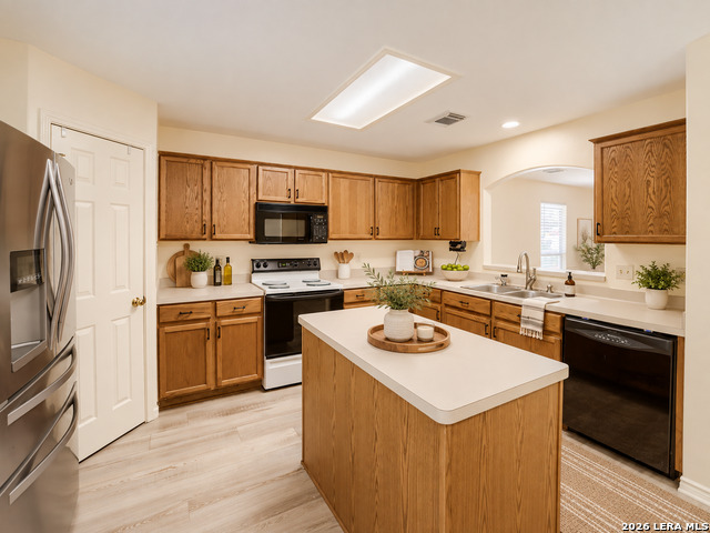 13103 Stoney Creek Dr Property Photo 6