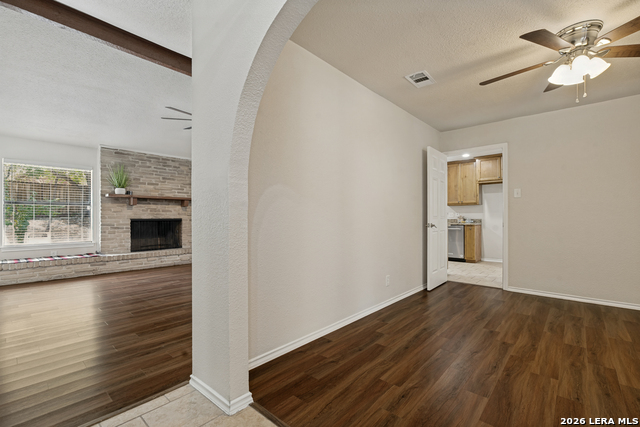 14304 Parkhurst St Property Photo 9