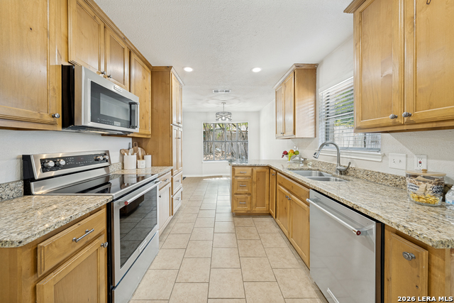 14304 Parkhurst St Property Photo 12