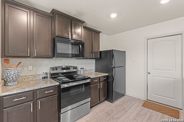 15415 Silver Tree Cv Property Photo 3