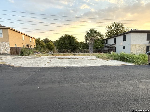6711 Brothers Ln Property Photo 3
