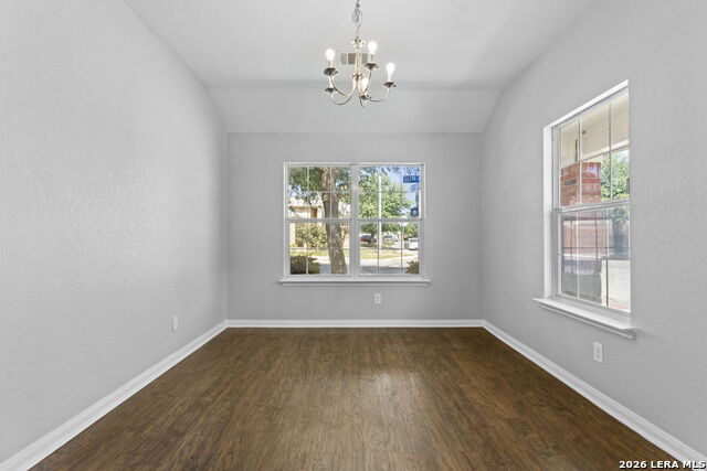 9718 Sun Ml Property Photo 7