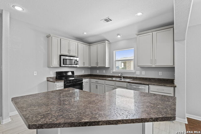 9718 Sun Ml Property Photo 12