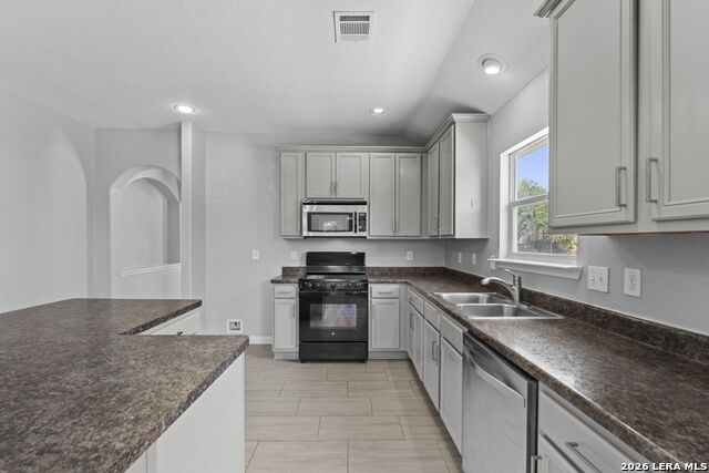 9718 Sun Ml Property Photo 13