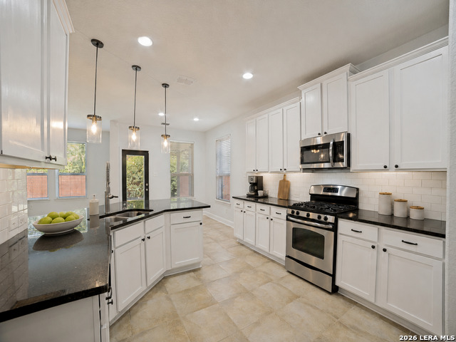 7619 Culebra Property Photo 8