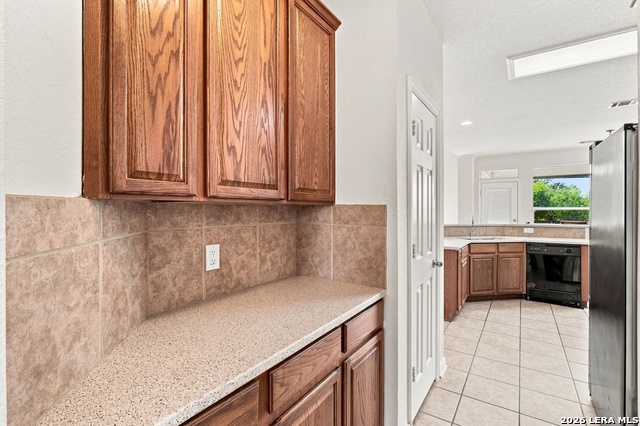718 Desert Bluff Property Photo 10