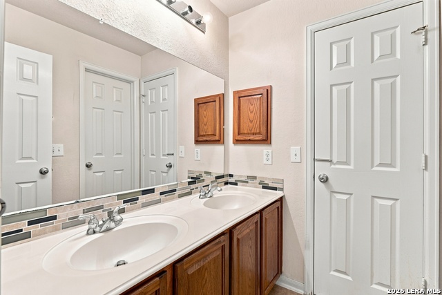 718 Desert Bluff Property Photo 20