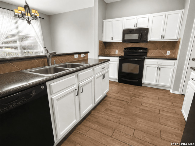 6046 Pecan Tree Property Photo 2