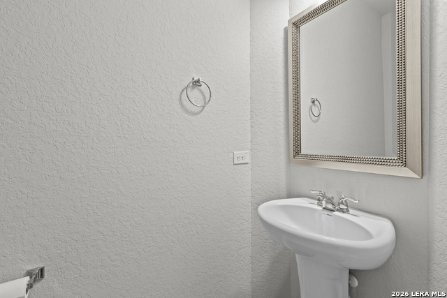 108 Windsor Dr Property Photo 14