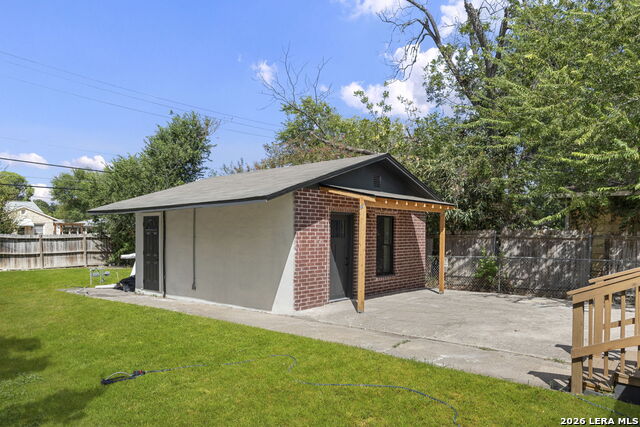 219 Thorain Blvd Property Photo 39