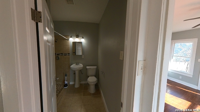 538 Kayton Ave Property Photo 7