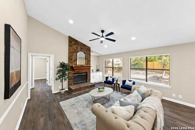13803 Stone Hollow Dr Property Photo 5