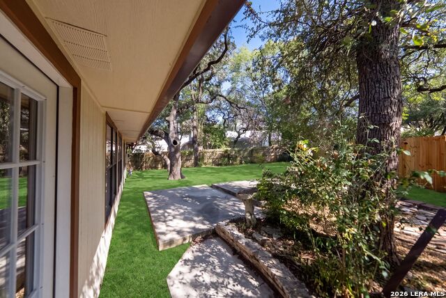 13803 Stone Hollow Dr Property Photo 28