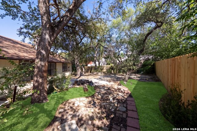 13803 Stone Hollow Dr Property Photo 29