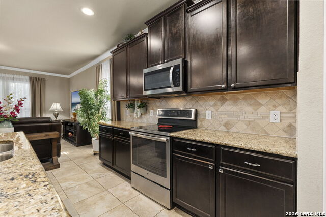 2909 Sunset Summit Property Photo 5