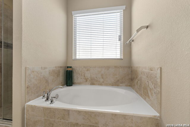 2909 Sunset Summit Property Photo 17