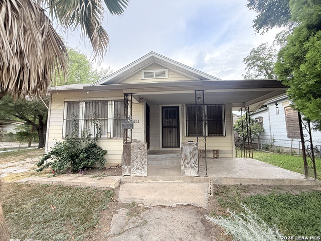 1201 BURNET ST Property Photo 1