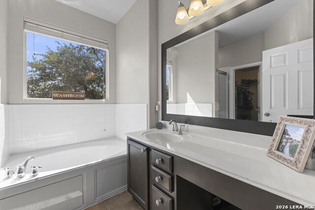 13910 Caprese Hl Property Photo 24