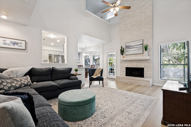 8823 Shade Tree Property Photo 7
