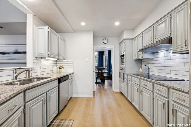 8823 Shade Tree Property Photo 12