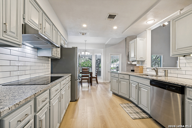 8823 Shade Tree Property Photo 13