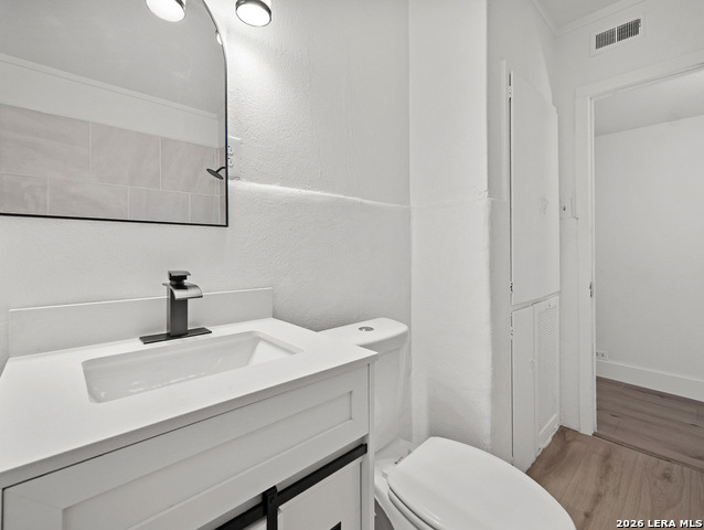 707 Chicago Property Photo 11
