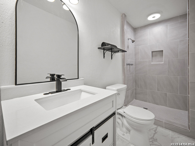 707 Chicago Property Photo 15