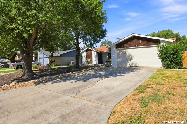 5110 Timber Trace St Property Photo 3