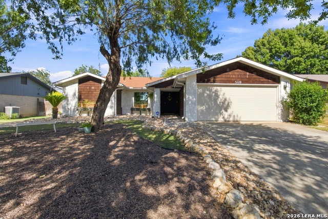 5110 Timber Trace St Property Photo 4