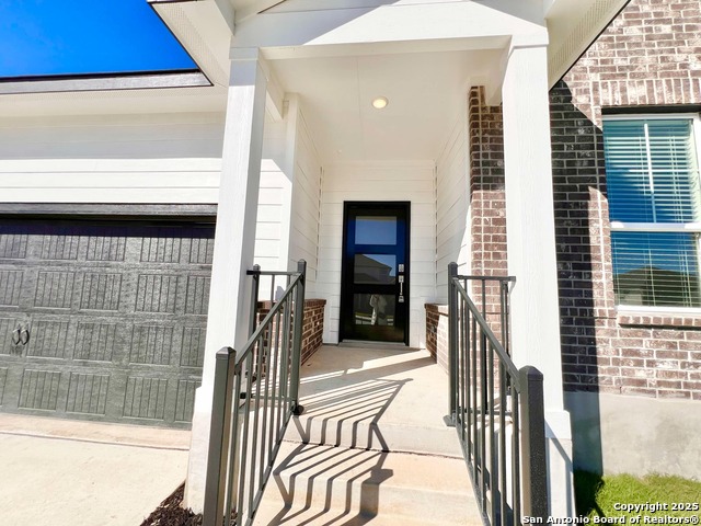 3425 Meteor Night Property Photo 2