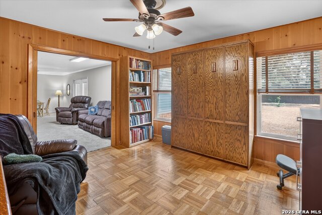 2611 Danbury St Property Photo 9