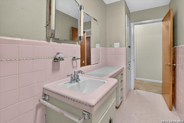2611 Danbury St Property Photo 28