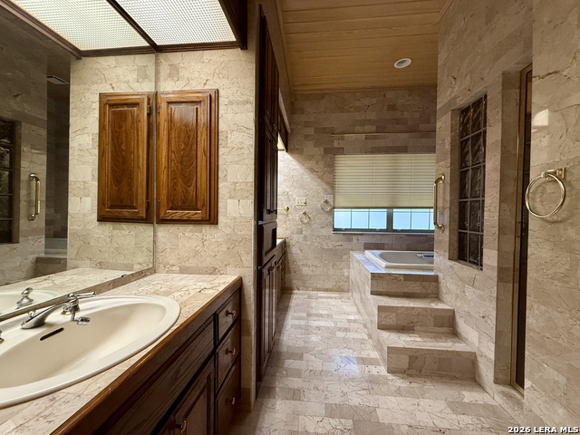 21210 Forest Waters Cir Property Photo 30
