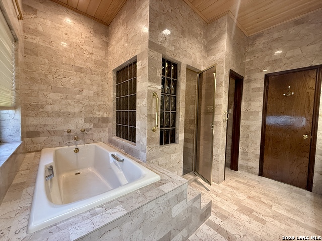 21210 Forest Waters Cir Property Photo 32
