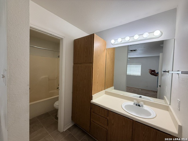 11703 Capotillo Property Photo 7