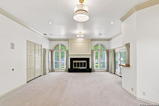5 Sandhurst Ln Property Photo 3