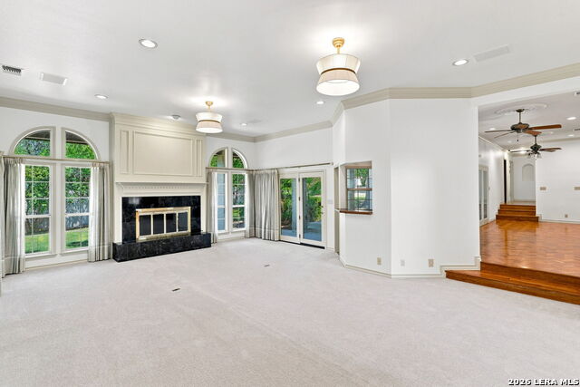 5 Sandhurst Ln Property Photo 4