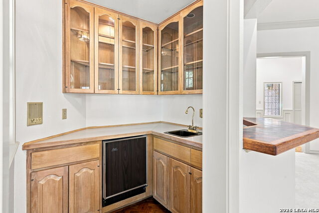 5 Sandhurst Ln Property Photo 6