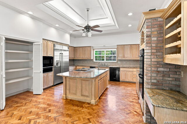 5 Sandhurst Ln Property Photo 11