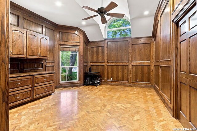 5 Sandhurst Ln Property Photo 14