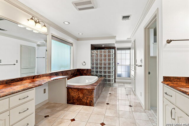 5 Sandhurst Ln Property Photo 16