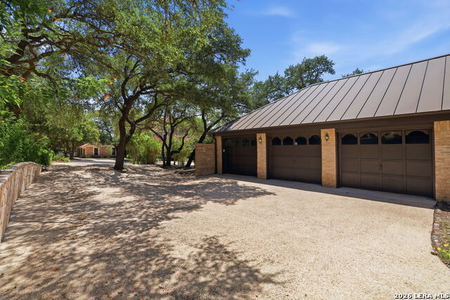 5 Sandhurst Ln Property Photo 38